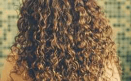 بال (گھنگریالے) khwab main ball curly dekhney ki tabeer | Khawabnama